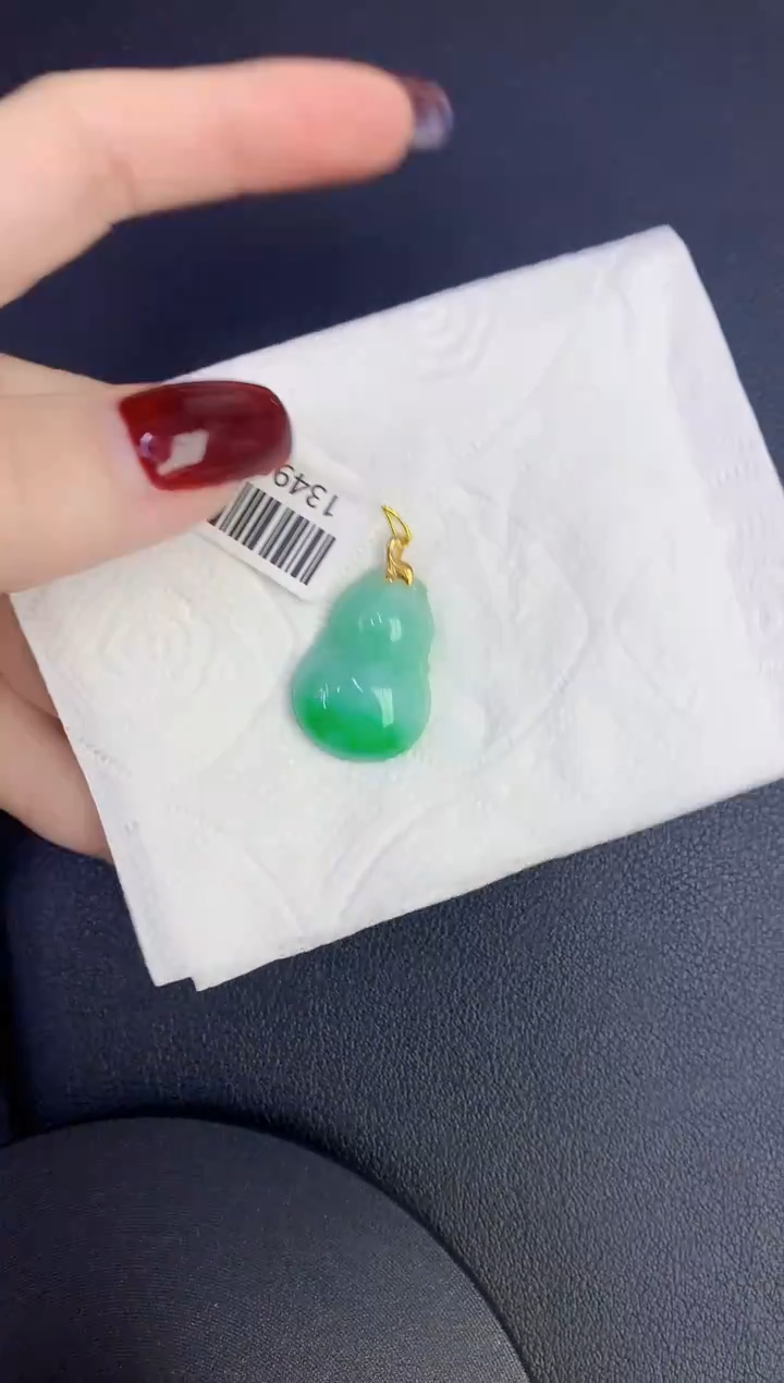 颈饰18K金镶嵌翡翠缅甸天然翡翠A货