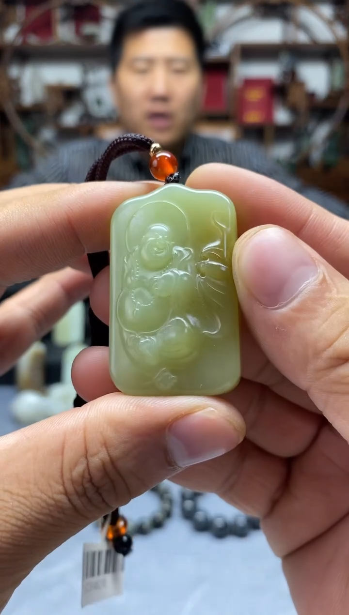 和田玉未镶嵌挂件黄口佛公