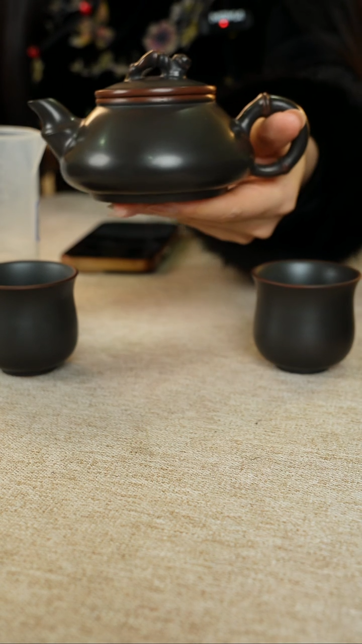 容*【高风亮节】广西钦州坭兴陶一壶两杯套装