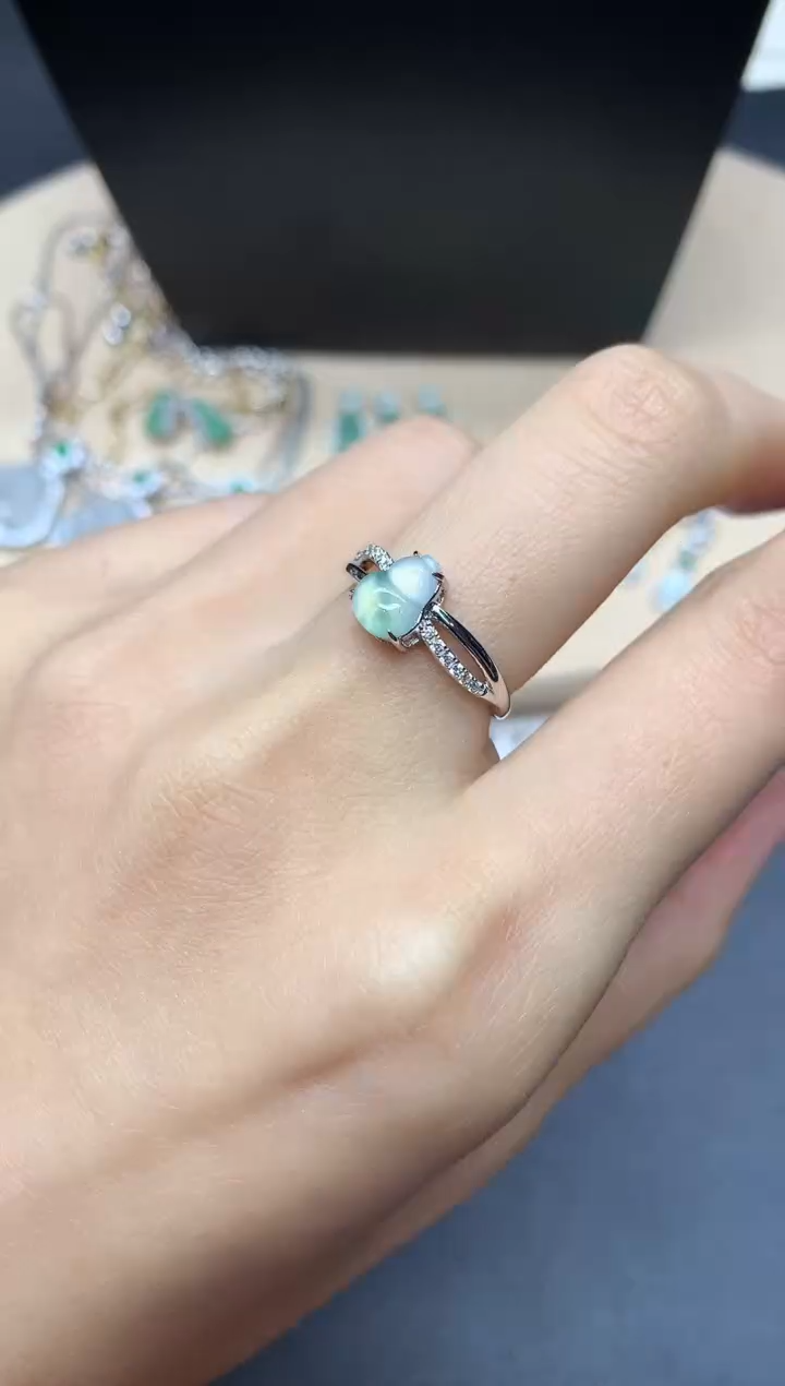 【闪购商品】翡翠戒指银S925镶嵌葫芦【无服务费】