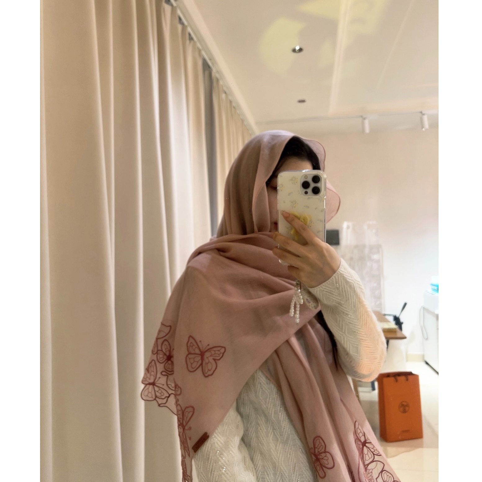 玉兰悠悠高级时装“薇薇安娜”蝶纹冬款羊绒围巾时尚百搭保暖设计款