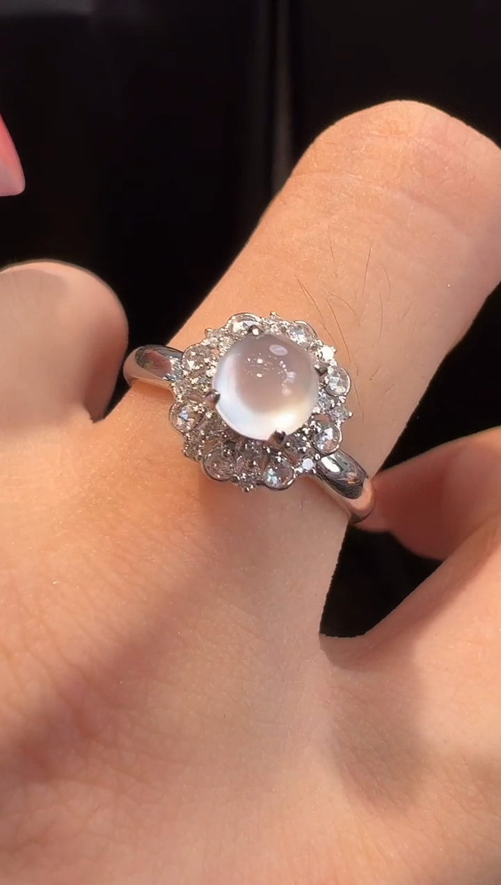 翡翠戒指18K金镶嵌戒指