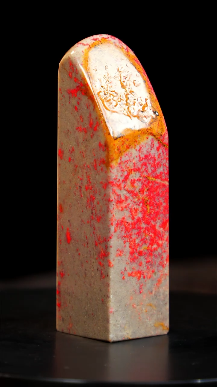 鸡血石田黄鸡血石