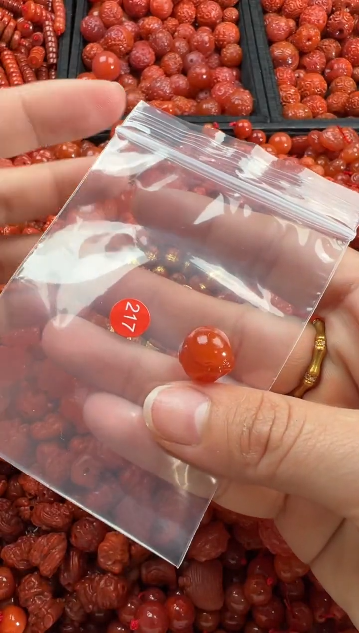 【闪购商品】南红玛瑙颈饰未镶嵌1