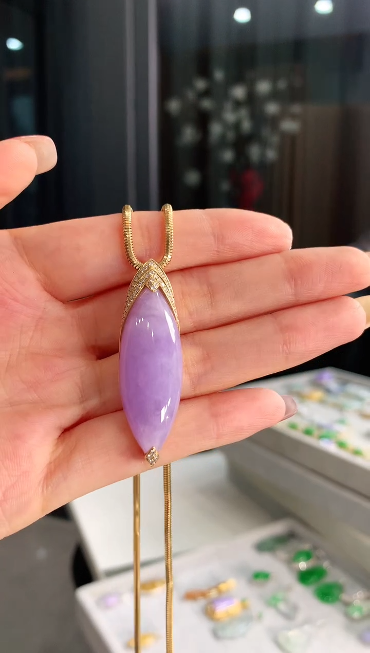 【闪购商品】翡翠吊坠(不含链)18K金镶嵌吊坠