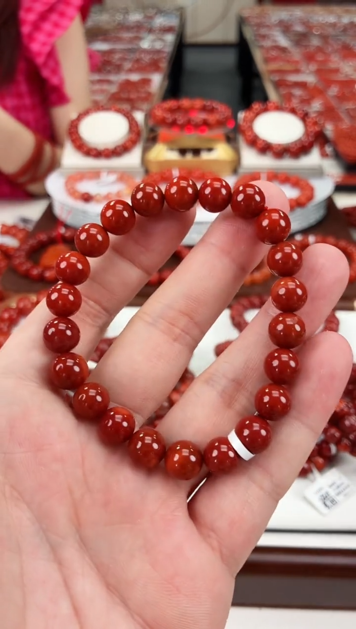 南红玛瑙瓦西手串9+未镶嵌一个/条