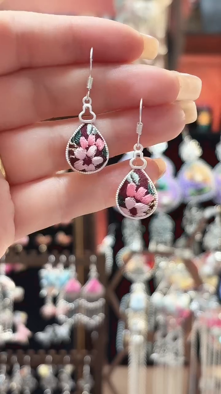 织绣 云织谣民族风精美饰品   19