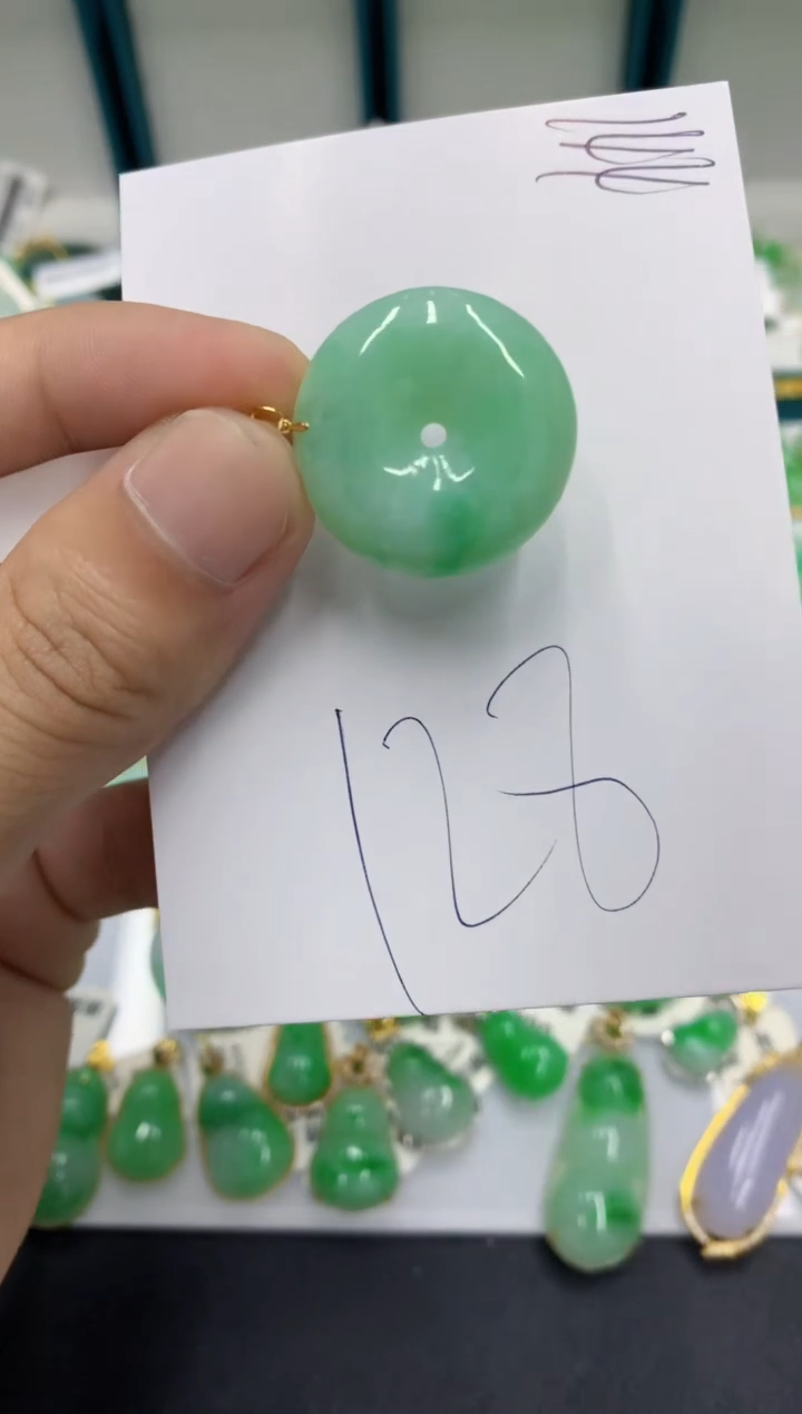 【闪购商品】翡翠颈饰18K金镶嵌翡翠