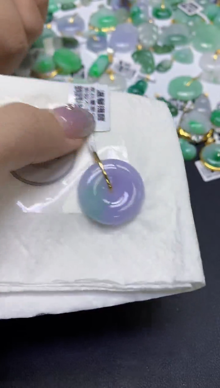 颈饰18K金镶嵌翡翠天然缅甸翡翠A货多样性发一件