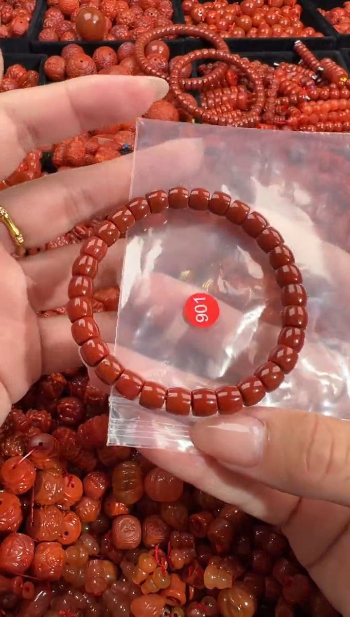 南红玛瑙未镶嵌颈饰1