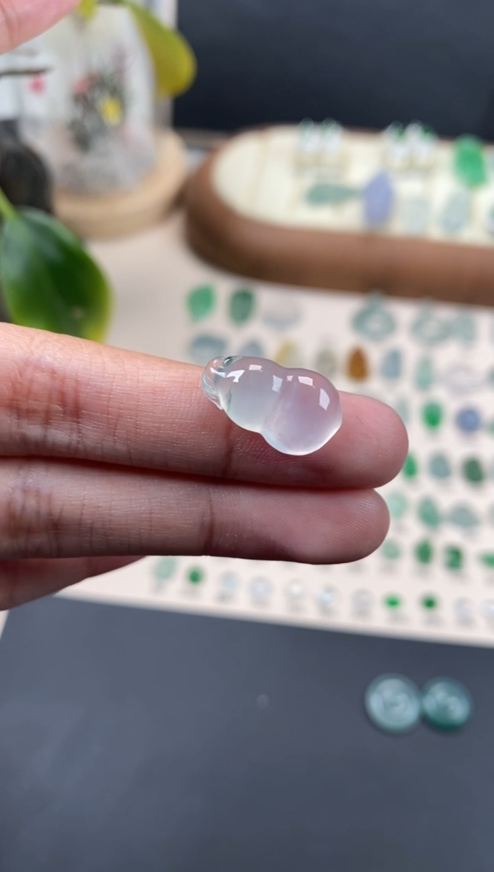 【闪购商品】翡翠颈饰未镶嵌翡翠冰种葫芦