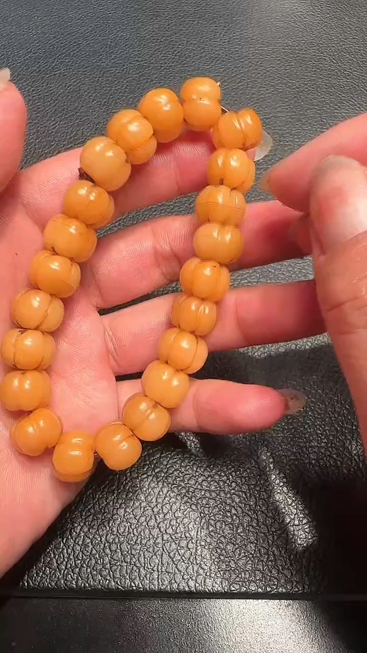 ?****?T材质的手串T材质的手串