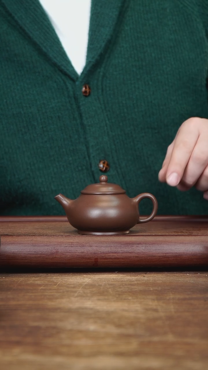 【闪购商品】紫砂茶壶140ml 薄胎矮潘 脂紫泥