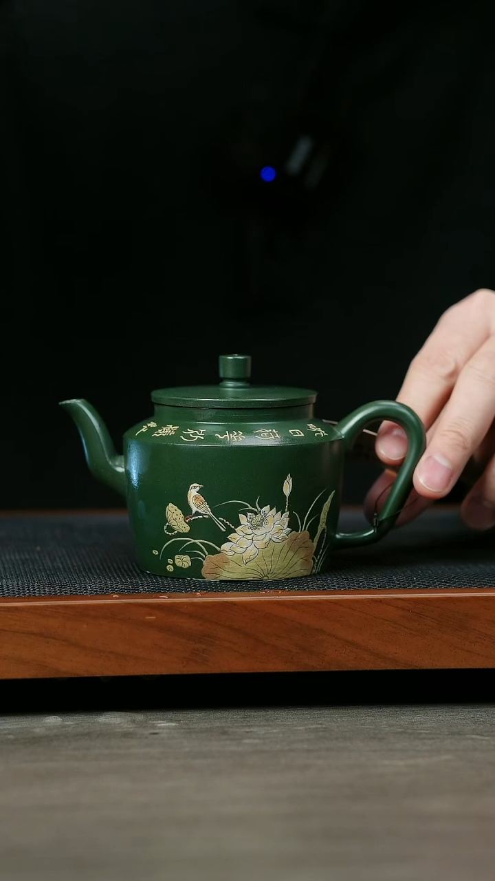 【闪购商品】紫砂茶壶H1020熊文娟绿泥彩绘荷韵