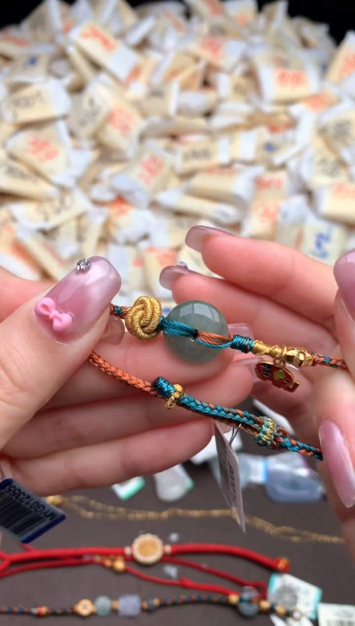 【闪购商品】翡翠手绳未镶嵌一