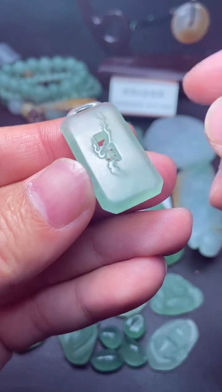 未镶嵌定制翡翠a货翡翠