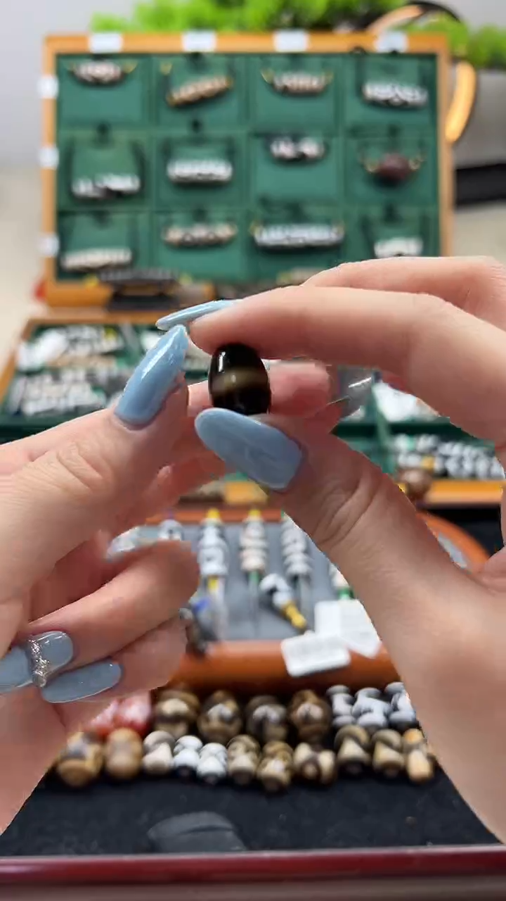 玛瑙/玉髓（覆膜）颈饰未镶嵌40（微瑕随机发货）