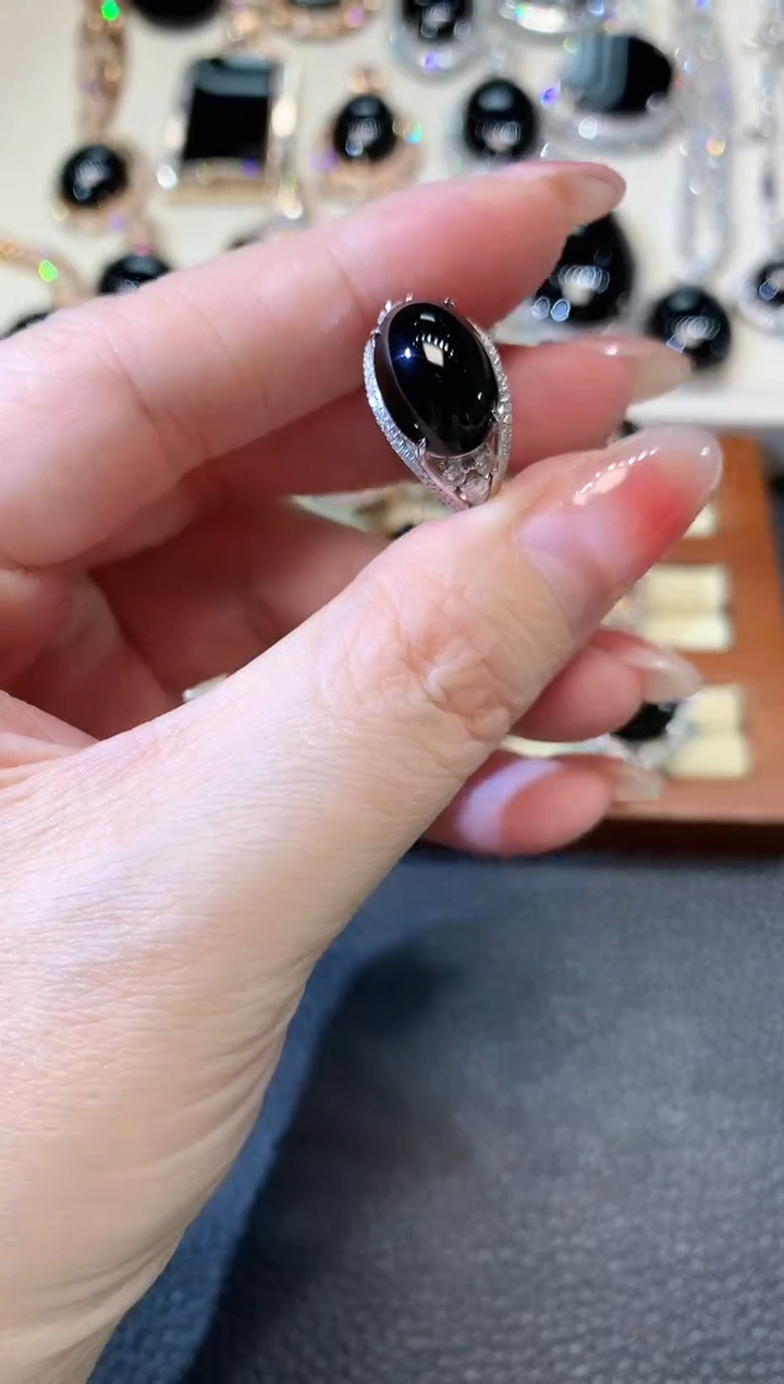 【闪购商品】翡翠戒指18K金镶嵌C92 翡翠