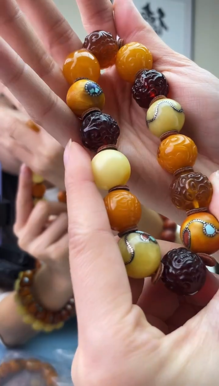 琥珀未镶嵌珠宝奇石T035 16假一罚十，多样性发一件