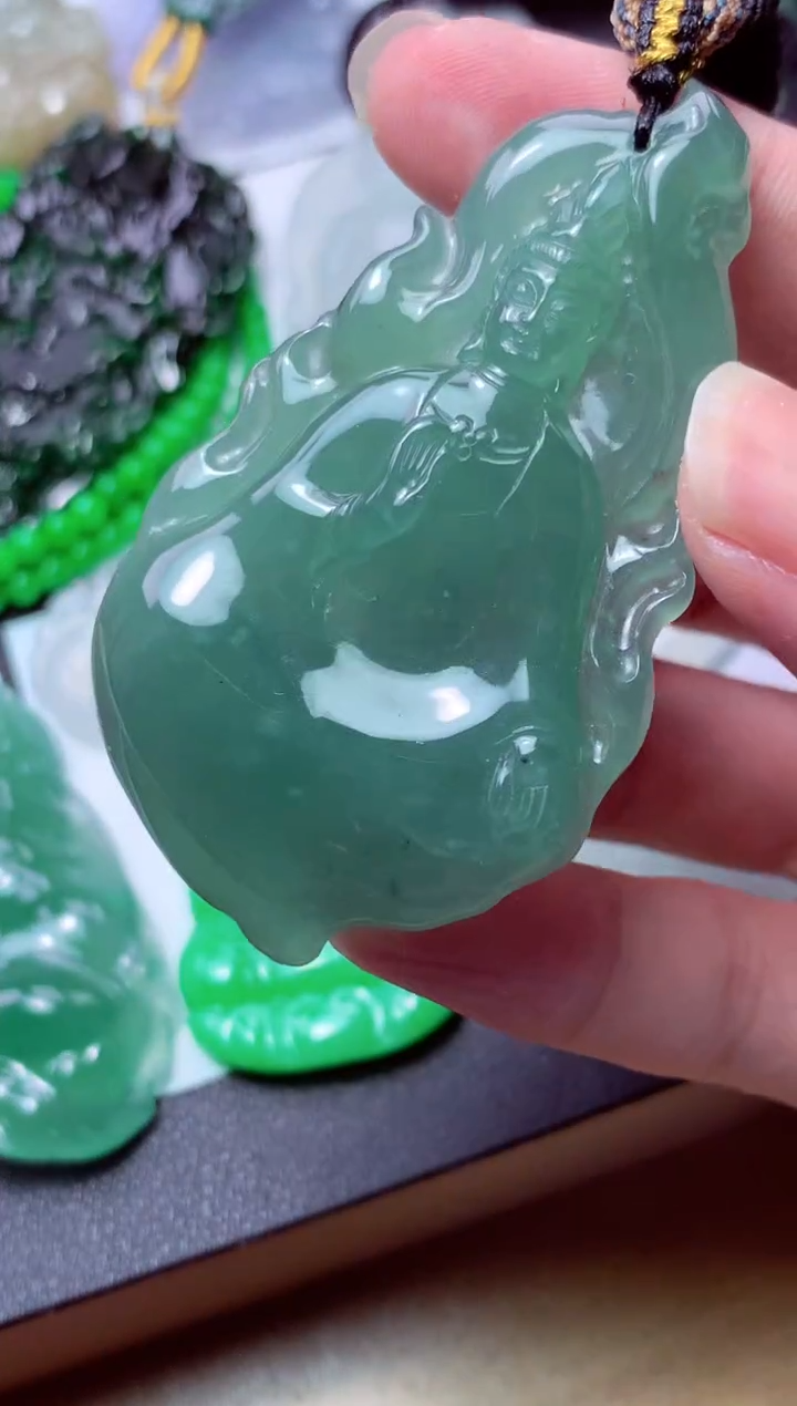 翡翠未镶嵌颈饰天然翡翠A货