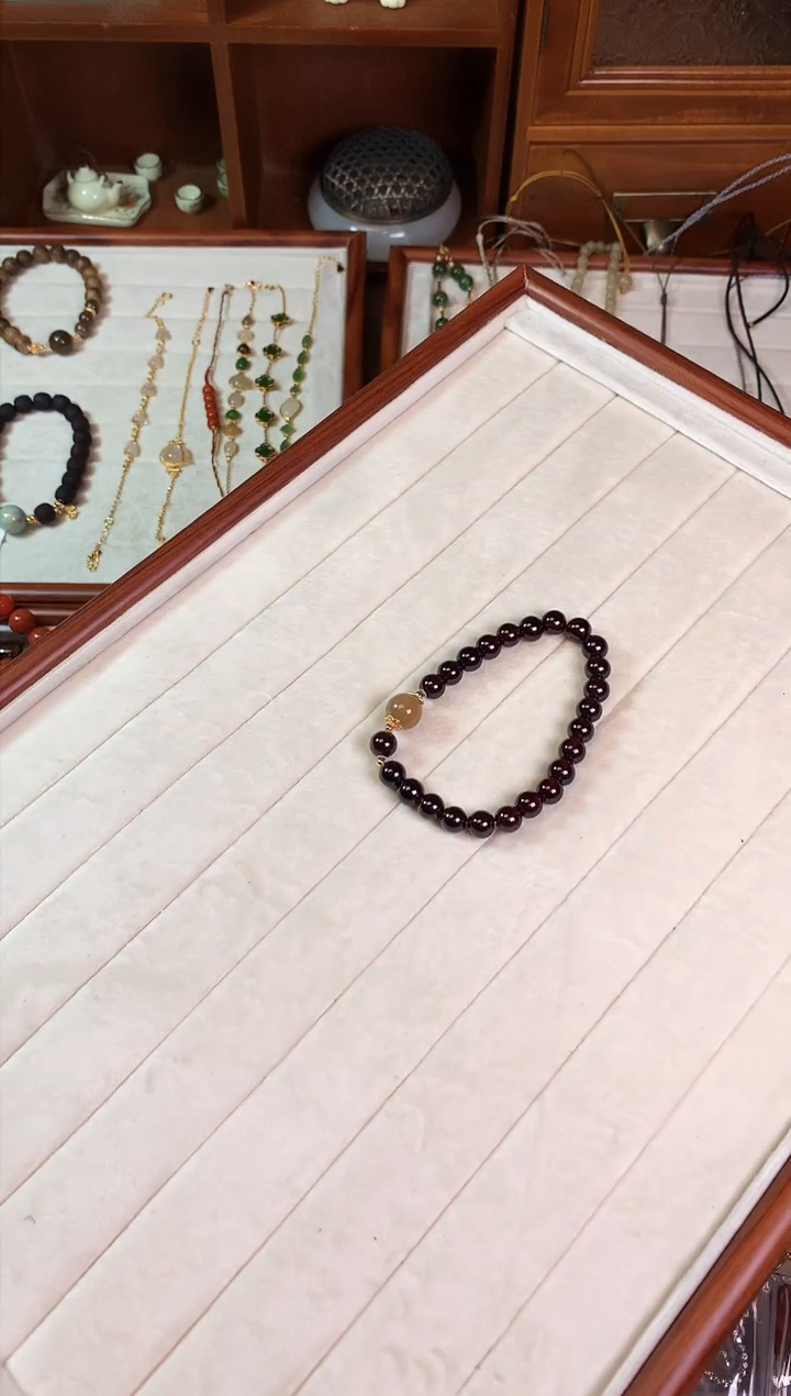 【闪购商品】石榴石手绳未镶嵌7mm石榴石糖玉单圈