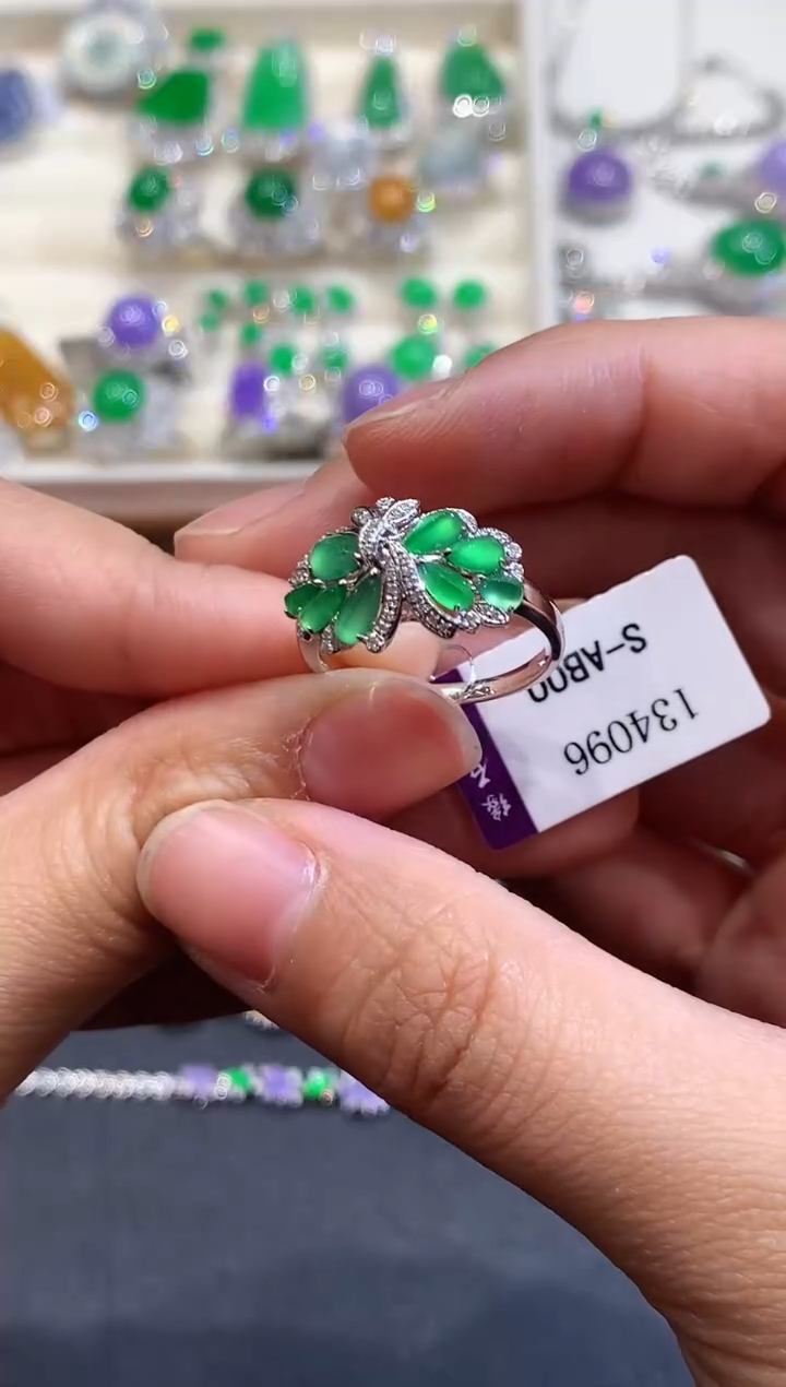 【闪购商品】翡翠戒指18K金镶嵌1011  