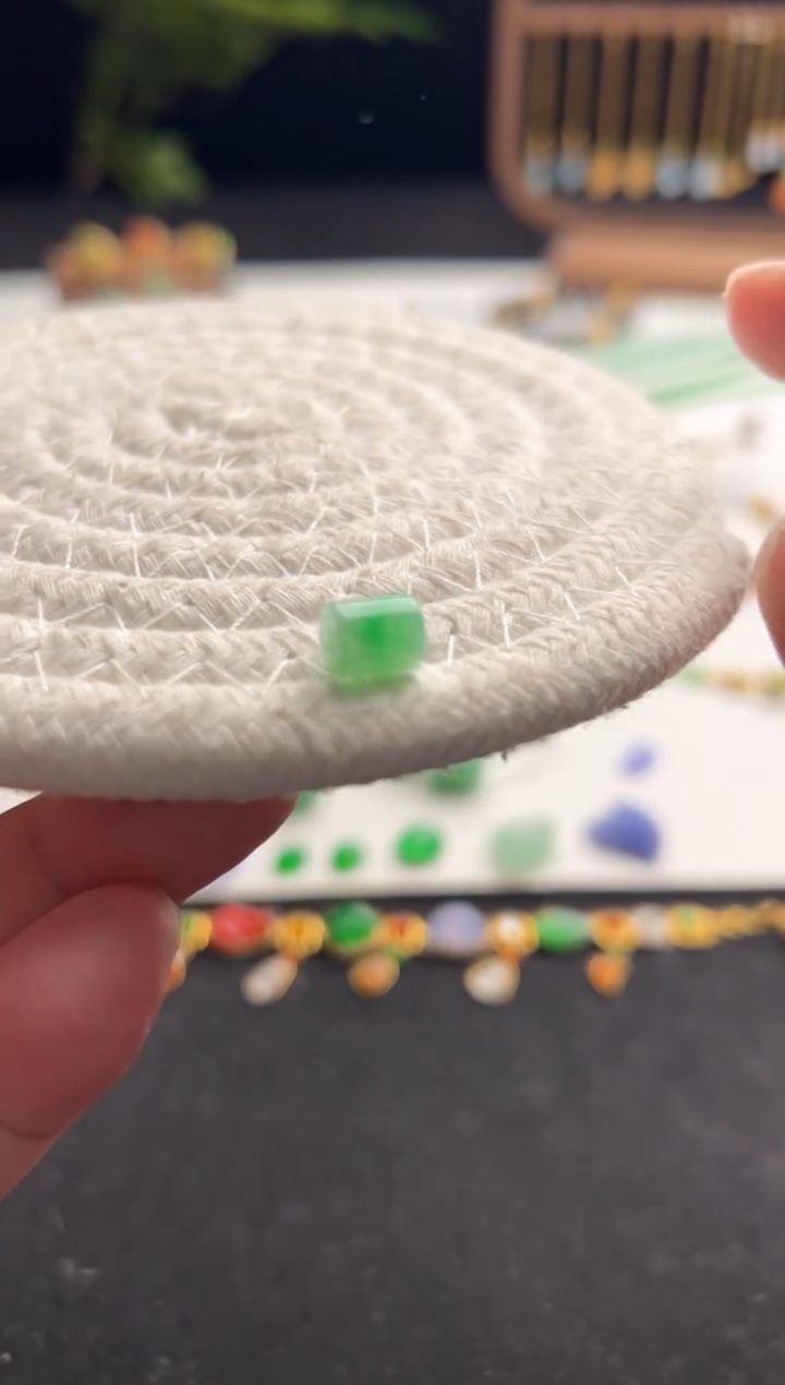 定制翡翠未镶嵌480+48绿桶珠二号