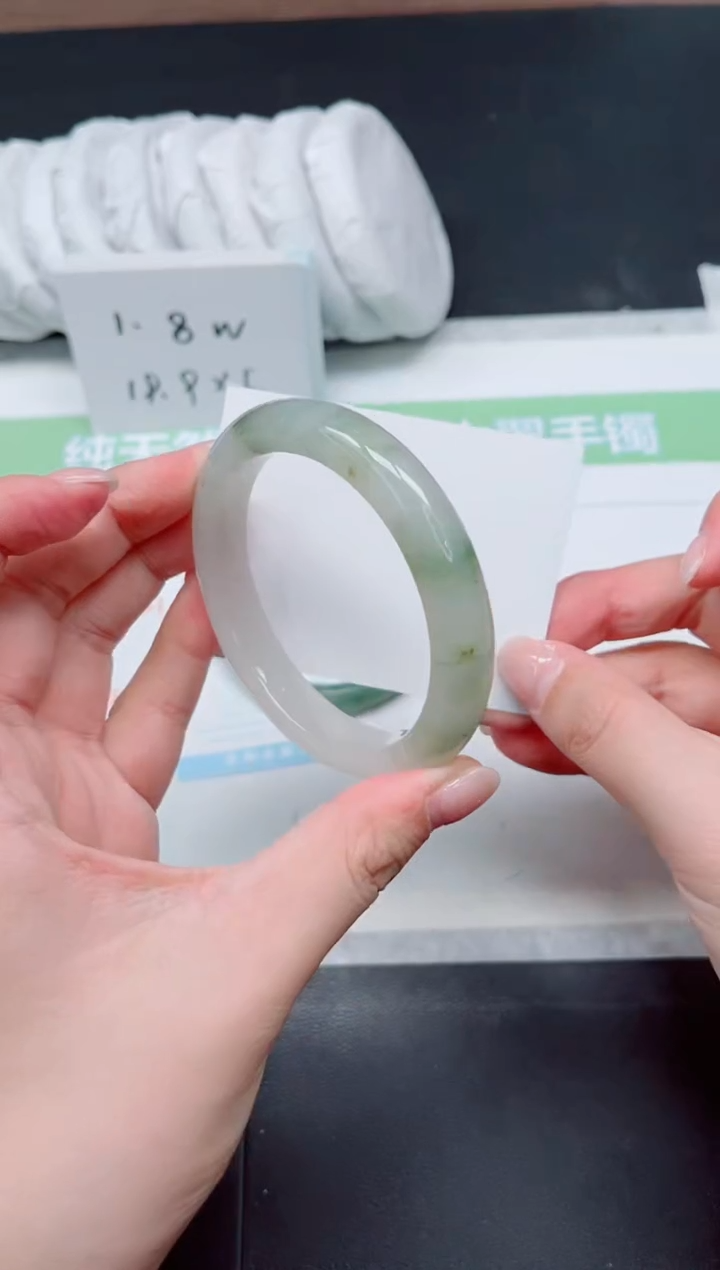 【闪购商品】石英质玉手镯未镶嵌714-58.3