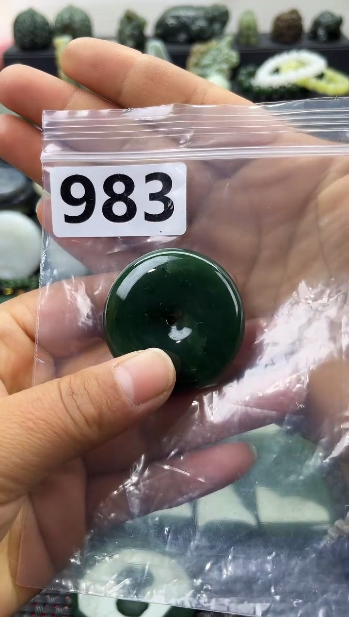 未镶嵌和田玉珠宝半成品平安扣