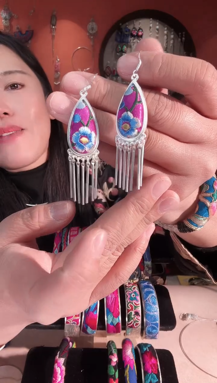 织绣非遗手工苗绣刺绣好物42