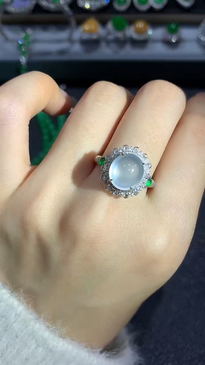 【闪购商品】翡翠戒指18K金镶嵌11团购