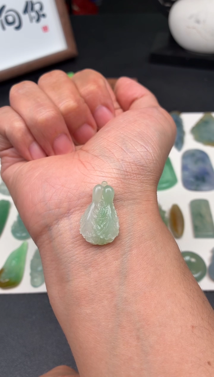 未镶嵌定制翡翠零**腾翡翠