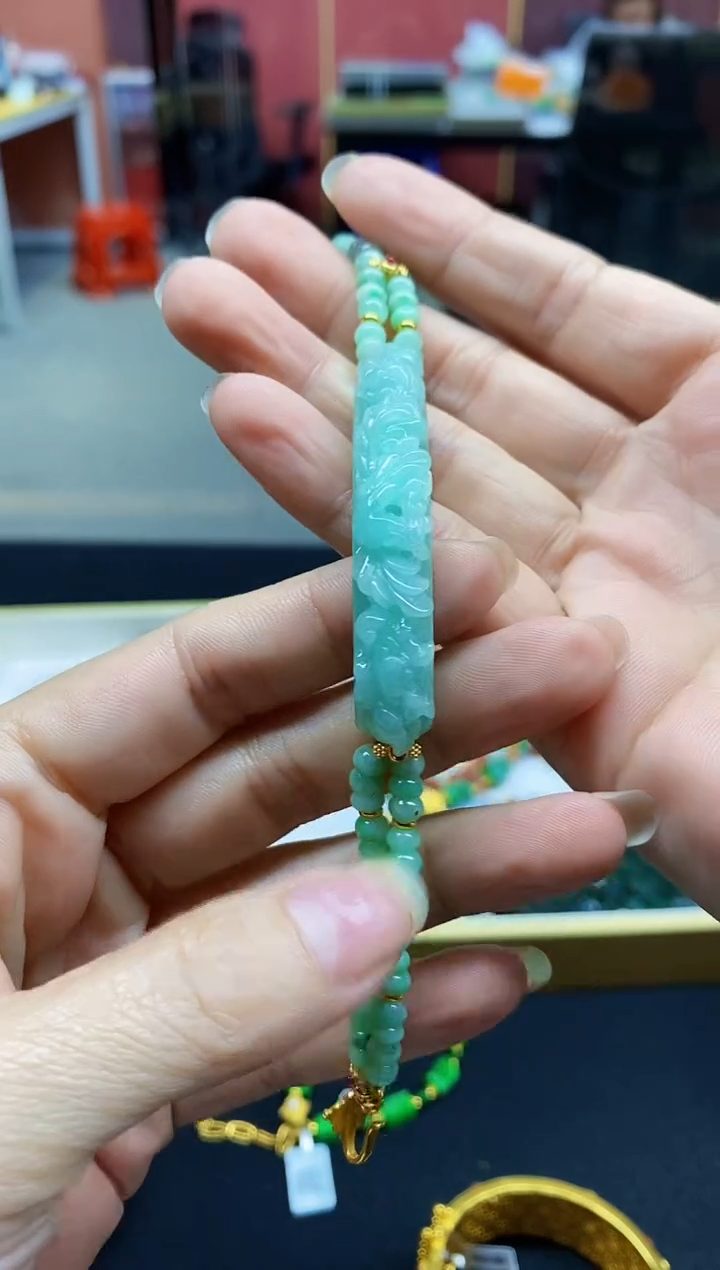 颈饰未镶嵌翡翠手牌-121