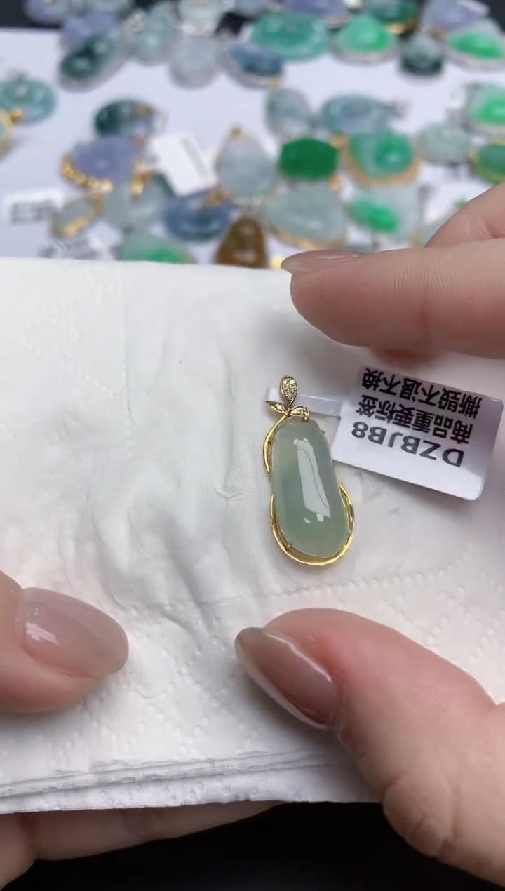 【闪购商品】翡翠颈饰18K金镶嵌天然缅甸翡翠A货