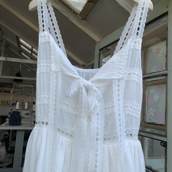 【咨询享优惠】原创手工缝纫 白月光  白色纯棉蕾丝吊带连衣裙