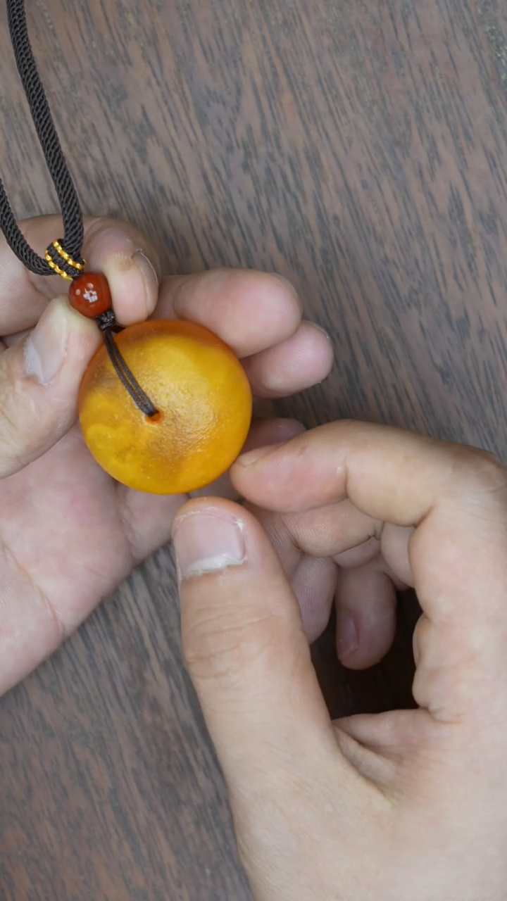 【闪购商品】琥珀裸石未镶嵌老蜡扣子吊坠 