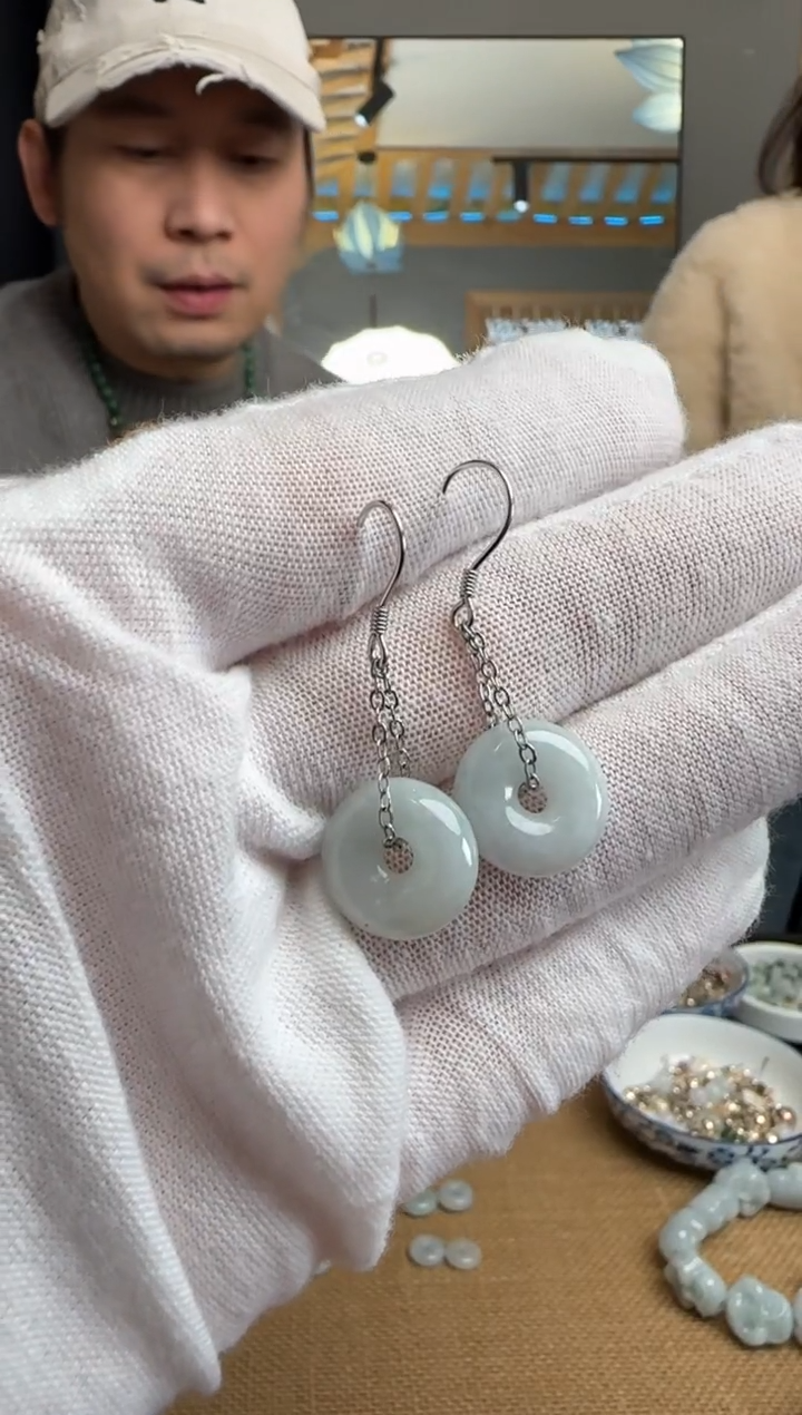 未镶嵌挂件翡翠耳饰