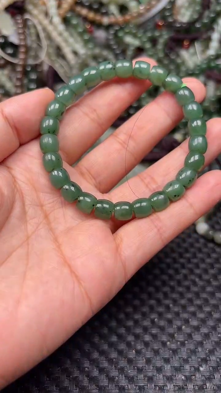 和田玉未镶嵌颈饰1