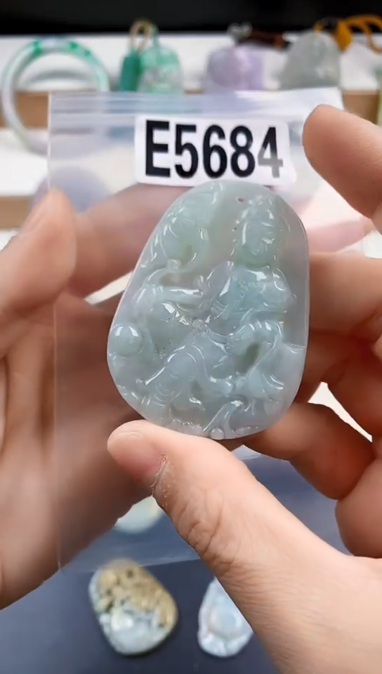 颈饰未镶嵌翡翠天然翡翠吊坠挂件