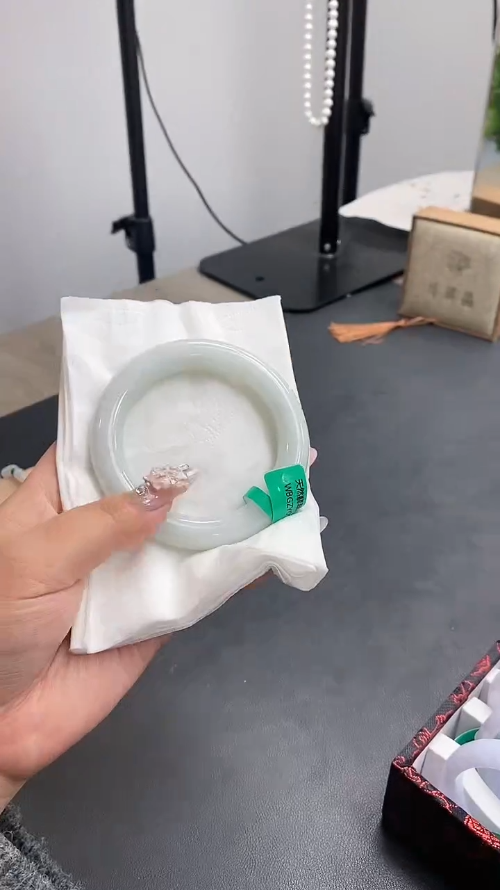 【闪购商品】翡翠手镯未镶嵌00009232