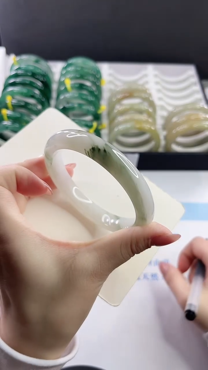 未镶嵌手镯石英质玉多样性发货V10-64