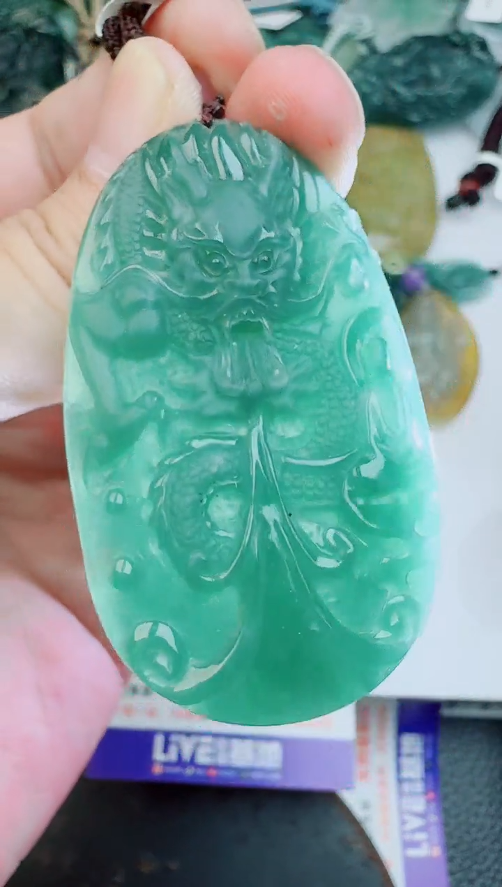 【闪购商品】翡翠颈饰未镶嵌11111111111