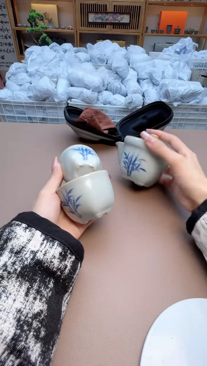 【闪购商品】摆件瓷制品S1111111111111