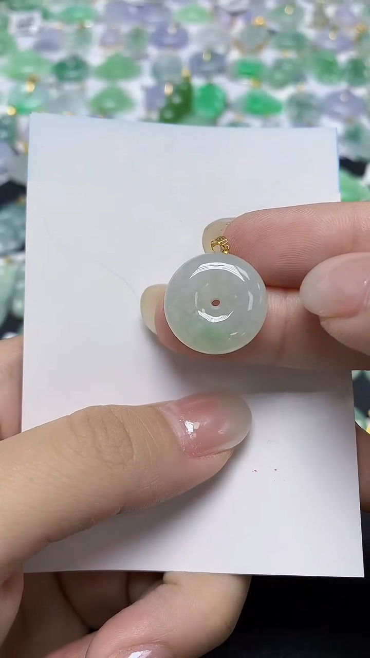 翡翠18K金镶嵌颈饰天然缅甸翡翠A货