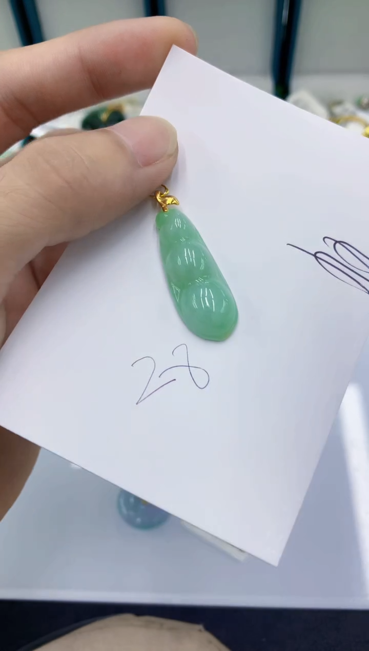 颈饰未镶嵌翡翠翡翠