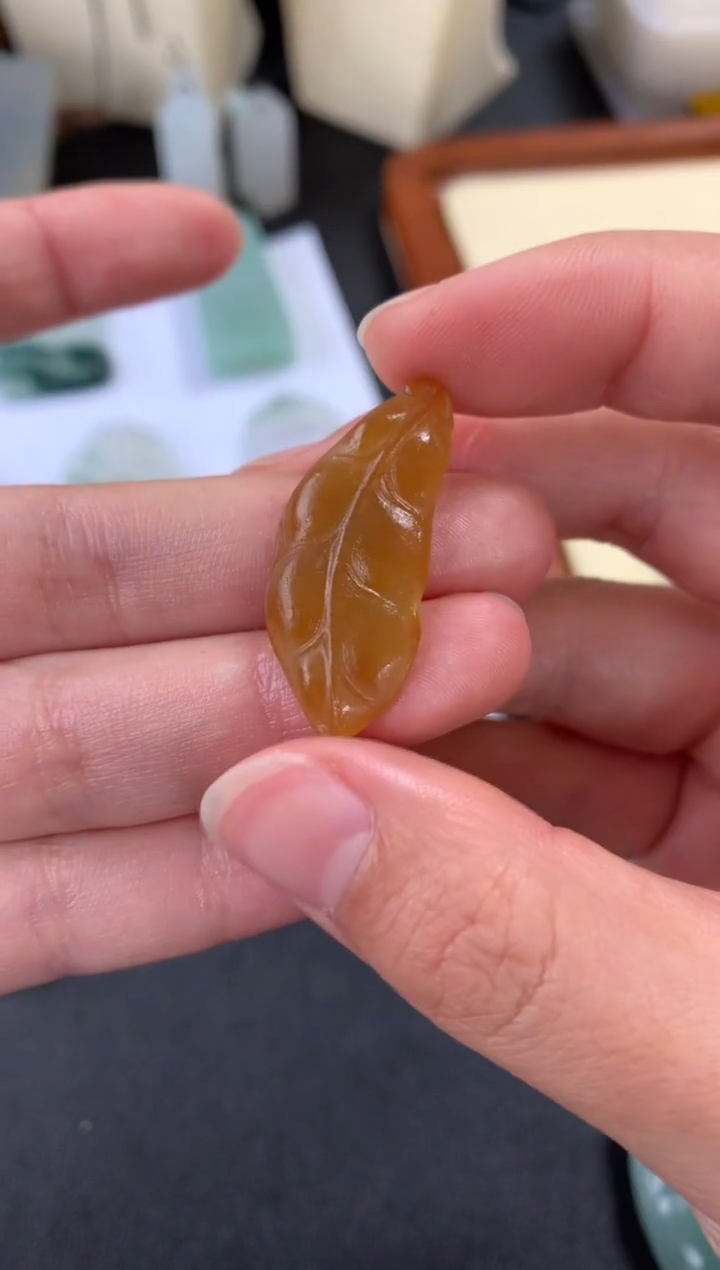 【闪购商品】定制翡翠未镶嵌翡翠