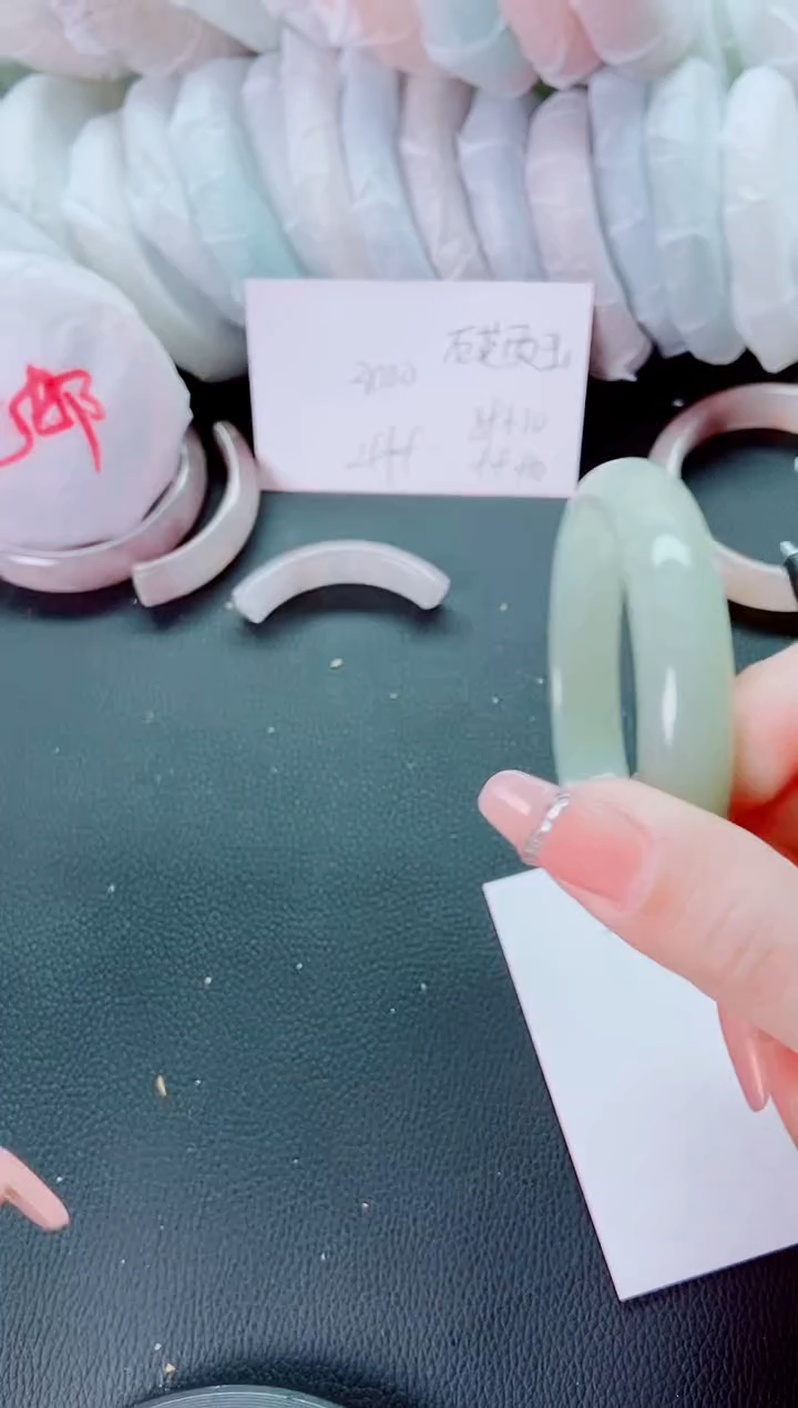 【闪购商品】石英质玉手镯未镶嵌L45-58-59