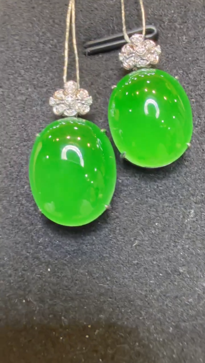 吊坠(不含链)18K金镶嵌翡翠多样性团购发一件