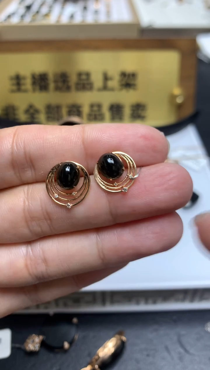 【闪购商品】翡翠颈饰18K金镶嵌净货