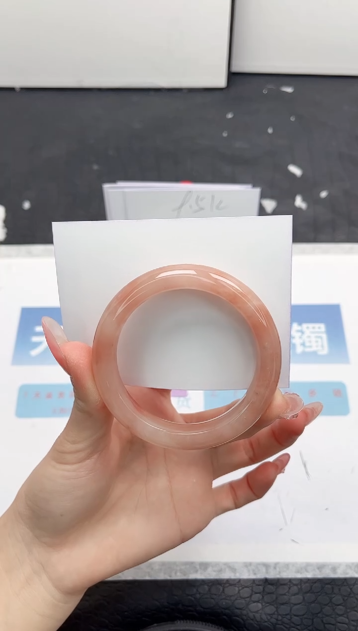 【闪购商品】石英质玉手镯未镶嵌205-52